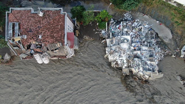 Bartın, Sinop ve Kastamonu'da sel felaketi! 72 saat uyarısı ölü sayısı sürekli artıyor - Resim: 2