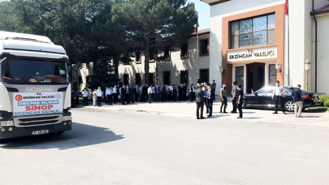 Erzincan'dan Sinop'a 5 TIR yardım 1 milyon lira nakit para gönderildi - Resim: 0