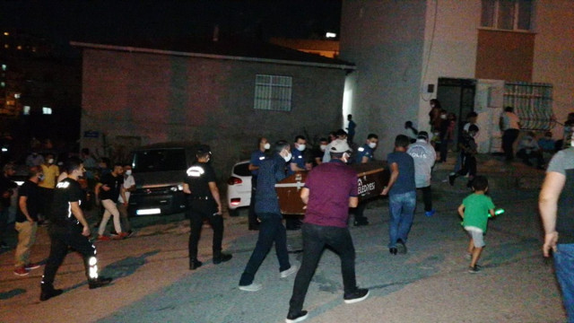 Kocaeli'de 6 çocuk annesi evinde ölü bulundu - Resim: 0