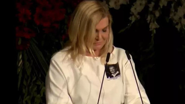 Ferhan Şensoy son yolculuğuna uğurlandı. Kızları gözyaşlarına boğuldu - Resim: 8