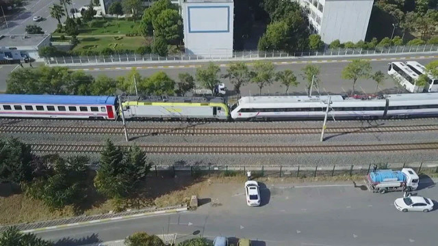 Facianın eşiğinden dönüldü! Tuzla'da duramayan tren istasyonda bekleyen trene çarptı - Resim: 1