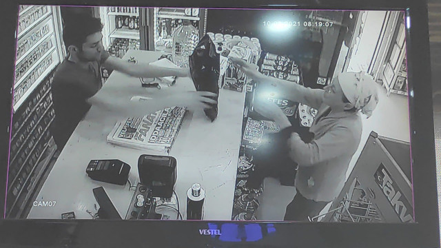 Aydın'da 3 kişiden dayak yediğini söyleyen şahıs, annesi ölü bulununca gözaltına alındı - Resim: 1