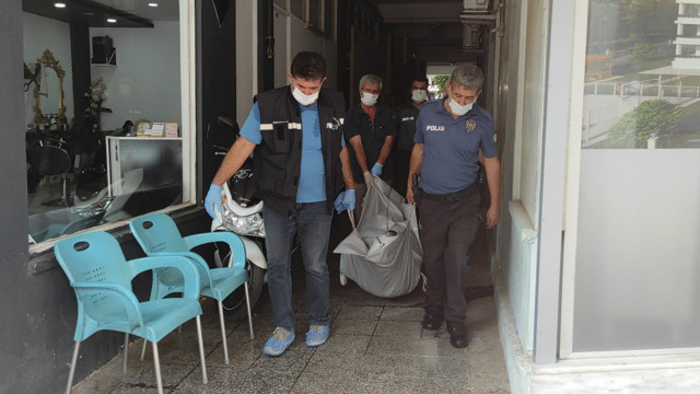 Aydın'da 3 kişiden dayak yediğini söyleyen şahıs, annesi ölü bulununca gözaltına alındı - Resim: 0