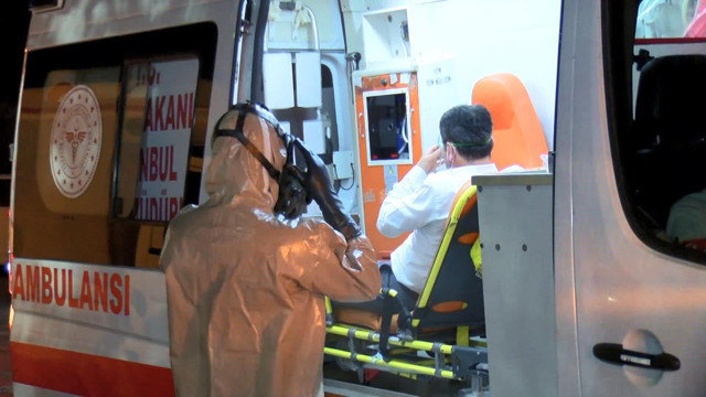 Esenler'de yüzme havuzuna aşırı klor aktı; 5 kişi hastaneye kaldırıldı - Resim: 1