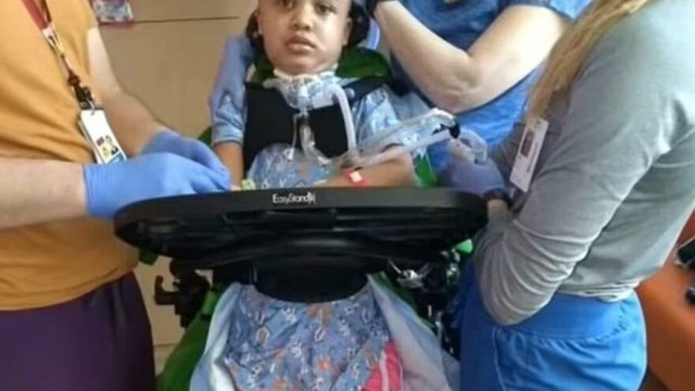 Koronavirüs 8 yaşındaki çocuğu felç etti! Doktorlar 'yayılıyor' diye uyardı - Resim: 0