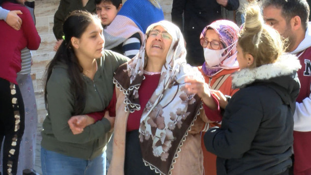 Boşandığı kocası tarafından kafasından tek kurşunla vurularak öldürüldü - Resim: 0