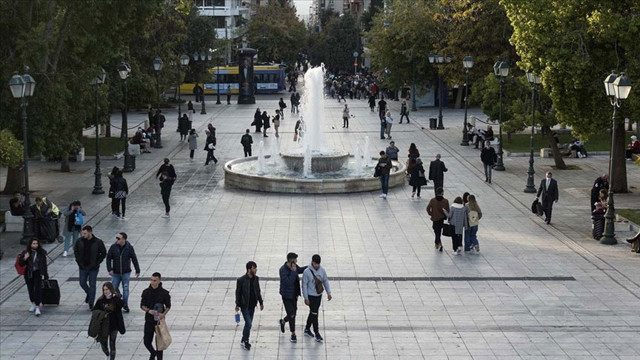 Avrupa'da Kovid-19 vakaları patladı! Kısıtlamalar geri geldi 60 yaş üstüne 3. doz aşı şartı - Resim: 2