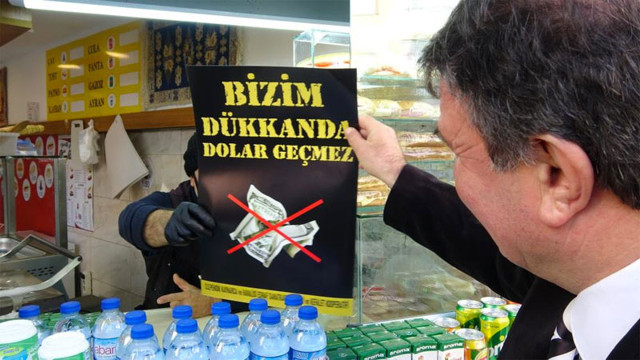 Pendik’te kapı kapı esnafı dolaşıp doları boykot ettiler broşürde bakın ne yazıyor? - Resim: 0