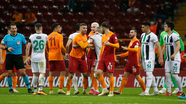 Denizlispor'a penaltılarda boyun eğen Galatasaray kupaya veda etti - Resim: 1