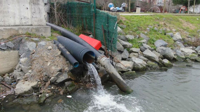 İBB mevsimsel yağışlar ve eriyen kar suları dedi ama Haliç'ten gelen gelen görüntüler korkuttu - Resim: 0