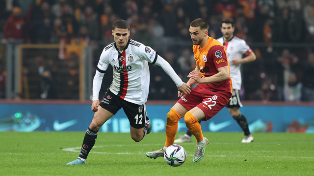 Galatasaray derbide konuk ettiği Beşiktaş'ı 2-1 mağlup etti - Resim: 1