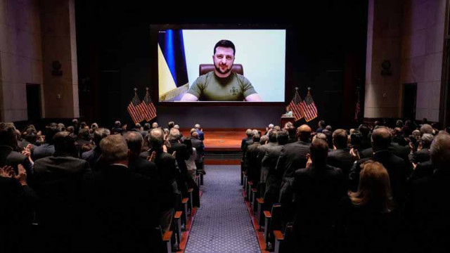 Ukrayna lideri Zelenskiy ABD Kongresi'nde konuştu Bir hayalim var sözüne gönderme yaptı alkışlandı - Resim: 0
