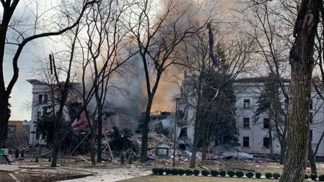 Rusya, Ukrayna'da o silahı ilk kez kullanıldı! Okul vuruldu 400 kişi enkaz altında kaldı korkunç görüntüler - Resim: 1
