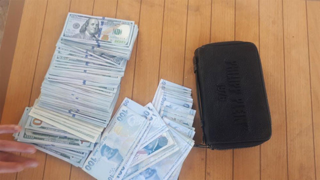 Marmaris'te belediye işçisi parkta dolar dolu çanta bulmuştu sahibinin kimliği şoke etti - Resim: 1