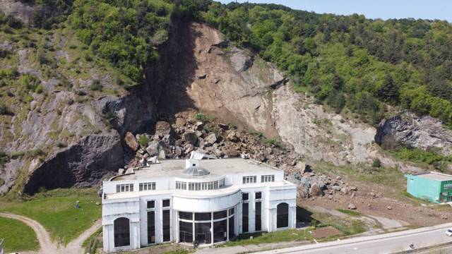 Samsun'da gece yarısı dehşeti yaşadı sanki kıyamet kopar gibiydi - Resim: 0