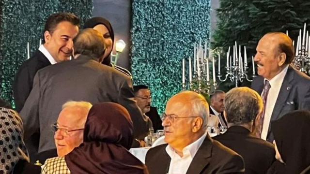 Ali Babacan'ı AK Partililerle buluşturan düğün! Gelinin kimliği şaşkına çevirdi - Resim: 0