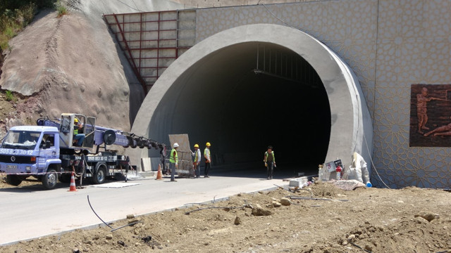 Assos ve Troya tünelleri için geri sayım başladı: 50 dakika süren yol, 5 dakikaya inecek - Resim: 1