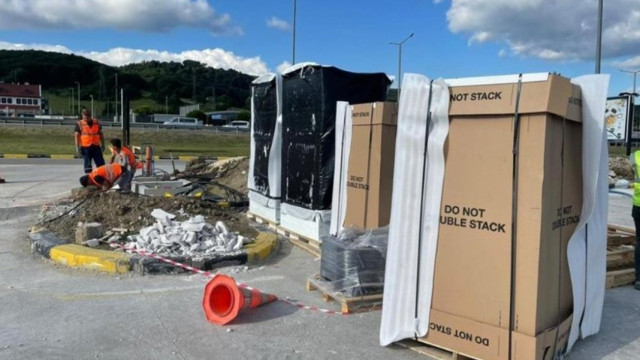 Tesla, Türkiye'de kuruyor! İlk o şehirde başladı şarj istasyonu için 9 şehir belirlendi - Resim: 0