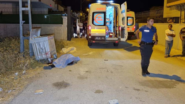 Adana'da sokak kan gölüne döndü! Silahlı kavgada ölenler oldu - Resim: 0