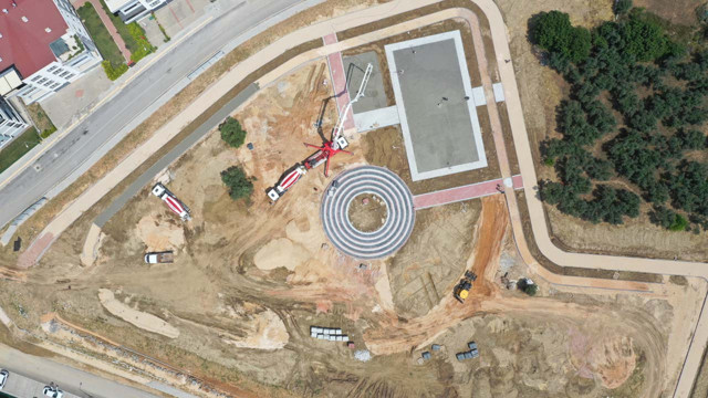 Bursa Büyükşehir Belediyesi hedefe ilerliyor; Görükle Göçmen Konutlarına ayrıcalıklı park - Resim: 3