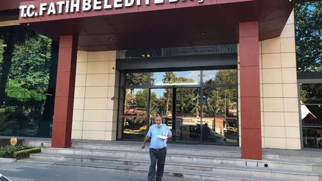 Binbir surat Teyfik'in girmediği yer kalmamış! Böyle dolandırıcılık görülmedi hala dışarıda - Resim: 0