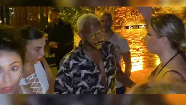 5 kadınla birlikte görüntülenince! Eski Beşiktaşlı Fernandes gazeteciyi yumrukladı - Resim: 1