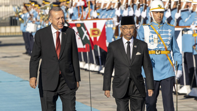 Malezya Kralı Ankara’da! Erdoğan resmi törenle karşıladı: 30 yıl sonra ilk üst düzey ziyaret! - Resim: 1