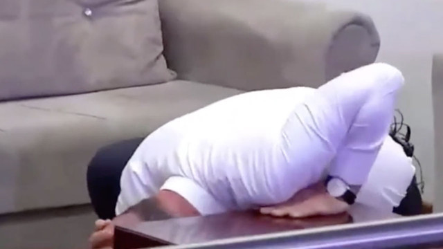 Süleyman Soylu dizlerinin üstüne çöktü canlı yayındaki 7.6'lık deprem anı videosu olay - Resim: 2