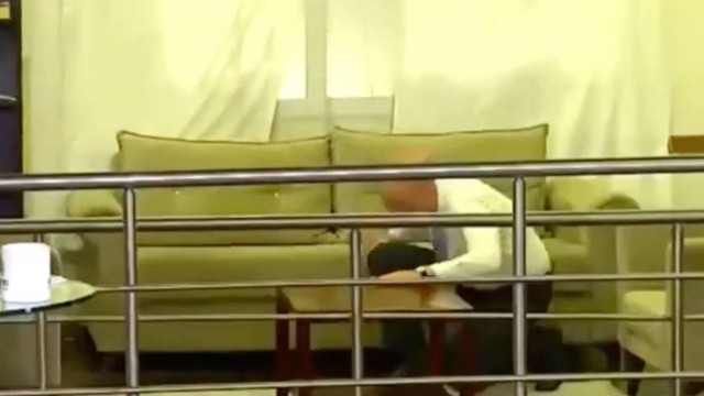 Süleyman Soylu dizlerinin üstüne çöktü canlı yayındaki 7.6'lık deprem anı videosu olay - Resim: 1