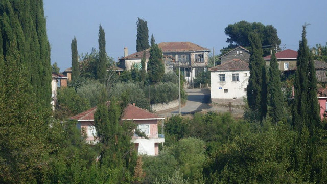 17 Ağustos depreminde yıkılmayan tek yer bir çivi bile oynamadı üstelik depremin merkez üssüydü - Resim: 2