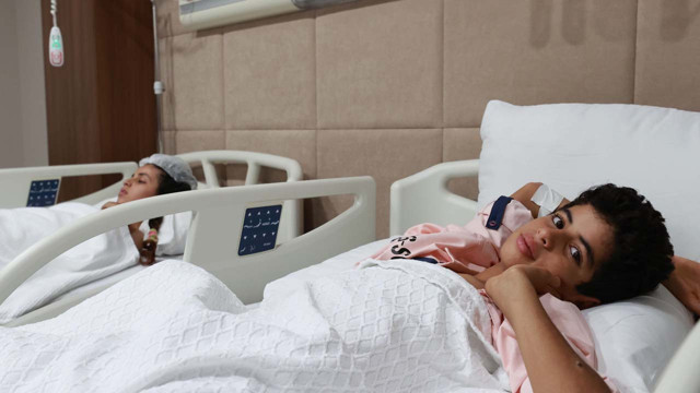 Erdoğan'ın talimatıyla Türkiye'ye getirilen Filistinli kardeşler tedavi altına alındı - Resim: 1