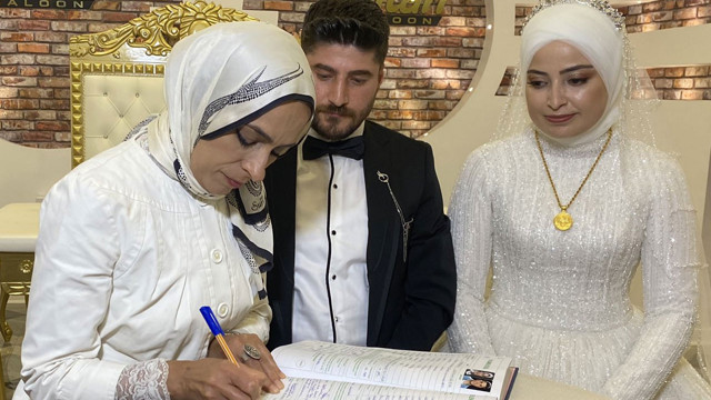 Zehra Taşkesenlioğlu eşi Ünsal Ban kimdir? Milletvekili Zehra Taşkesenlioğlu nereli kaç yaşında? - Resim: 0