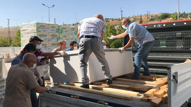 Elazığ'da cesedini 8 kişi zor kaldırdı kilosu nedeniyle özel tabutla taşındı - Resim: 1