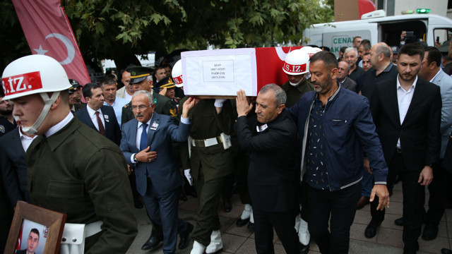 Şehit Ümit Kesti Ordu'da toprağa verildi! Küçük evladının hareketi içleri acıttı - Resim: 0