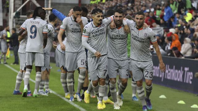 Başakşehir deplasmanda 3 puanı dört golle aldı! - Resim: 0