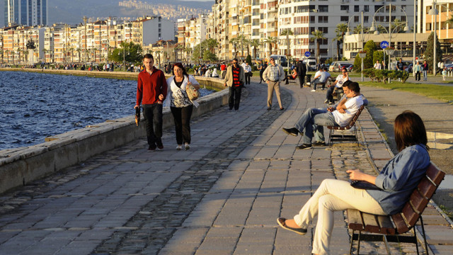 İzmir'de yarın Tarkan konseri nerede olacak? Sahne yıkılmıştı Tarkan nazar çıktı deyip duyurdu - Resim: 3