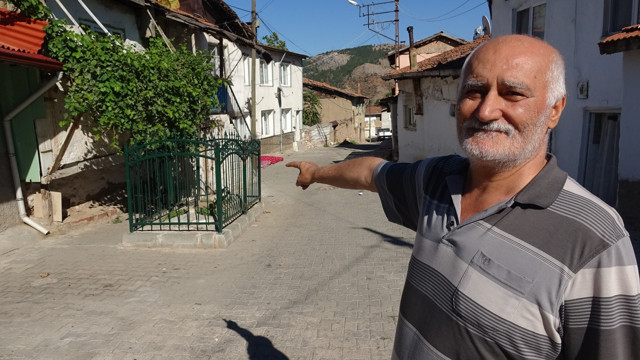 Rüyasında gördü 'oğlum burda evliya var' dendi! Sancı Tekkesi mezarı yol ortasında kaldı! - Resim: 0