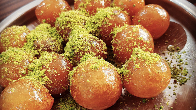 5 çayına gelecek kaynananızı çatlatacak kolay damla sakızlı lokma tarifi yarım saatte hazır - Resim: 2