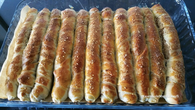 Kahvaltıya hamur işi ne yapabilirim diyenler buraya kokusuyla doyuracak büzme börek tarifi - Resim: 2