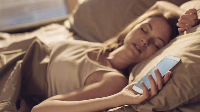 Uyurken cep telefonunu yastığının altına koyuyorsanız eyvah başınız dertte! - Resim: 2