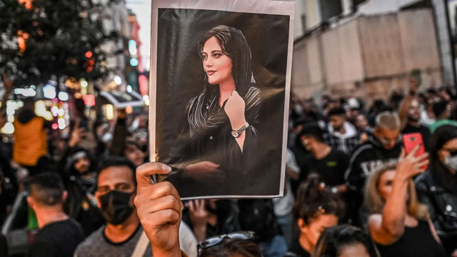 CNN muhabiri şok oldu Christiane Amanpour başörtüsü takmadı İran lideri iptal etti - Resim: 2