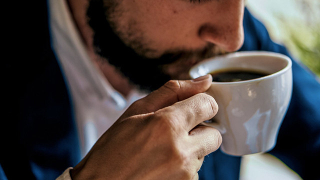 Günde 4 fincan kahve içenler bakın vücudunuzda neler oluyormuş! - Resim: 0