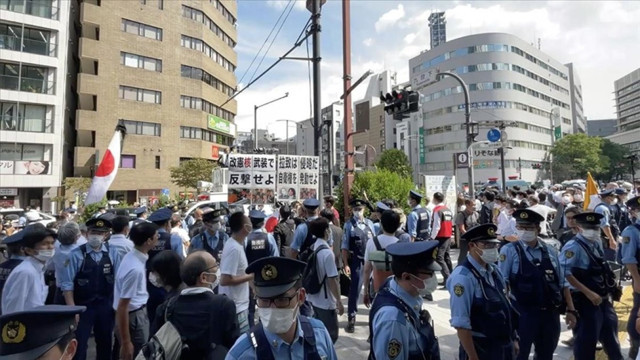 Japonya'da 'Şinzo Abe' protestosu! Cenaze töreni için harcanan para ayağa kaldırdı - Resim: 2