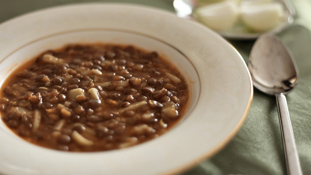 Burnunda köyünüz kokacak, içinizi ısıtacak erişteli nohut çorbası tarifi! Hemen deneyin - Resim: 1