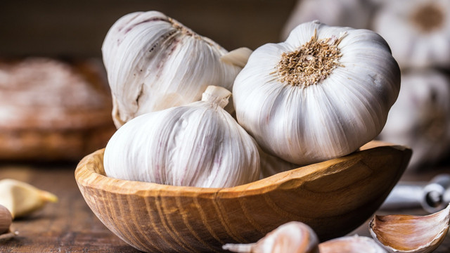 Ne alakası var demeyin yastığınızın altına sarımsak koyun mışıl mışıl uyuyun! - Resim: 1