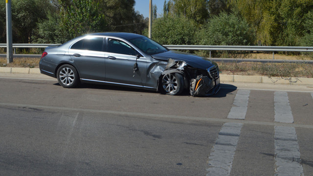 AK Partili vekil trafik kazası geçirdi! Otomobili traktörle çarpıştı - Resim: 0