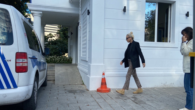 Şarkıcı Gülşen karakolda imza verdi! 'Sapıklığı İmam Hatipte okumasından' demişti - Resim: 0