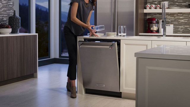 Fişe takılıyken elektrik harcayan aletler! Kapalıyken bile elektrik çekiyor TV, uydu alıcısı, şarj aleti, bilgisayar... - Resim: 2