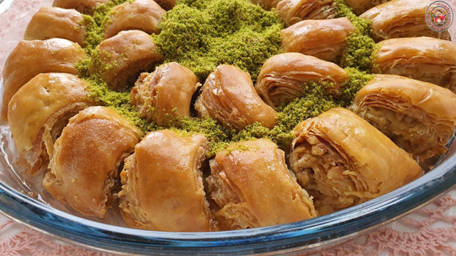 Böylesini daha önce hiç denemediniz! Ay baklavası tarifi! - Resim: 1