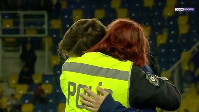 Arda Güler, Ankaragücü maçında polise sarıldı kim olduğu ortaya çıktı - Resim: 0